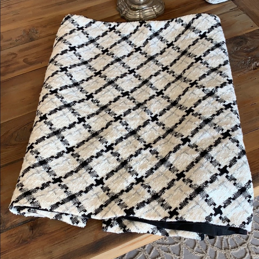 Adorable like new skirt